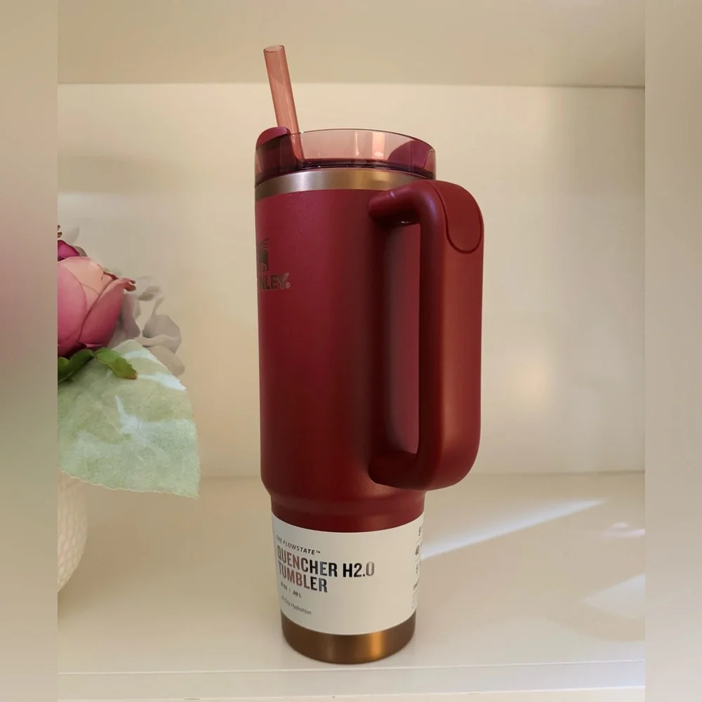 🎉LAST PIECE🎉Stanley‎ 30 oz. Quencher H2.0 FlowState Tumbler Glided Pomegranate